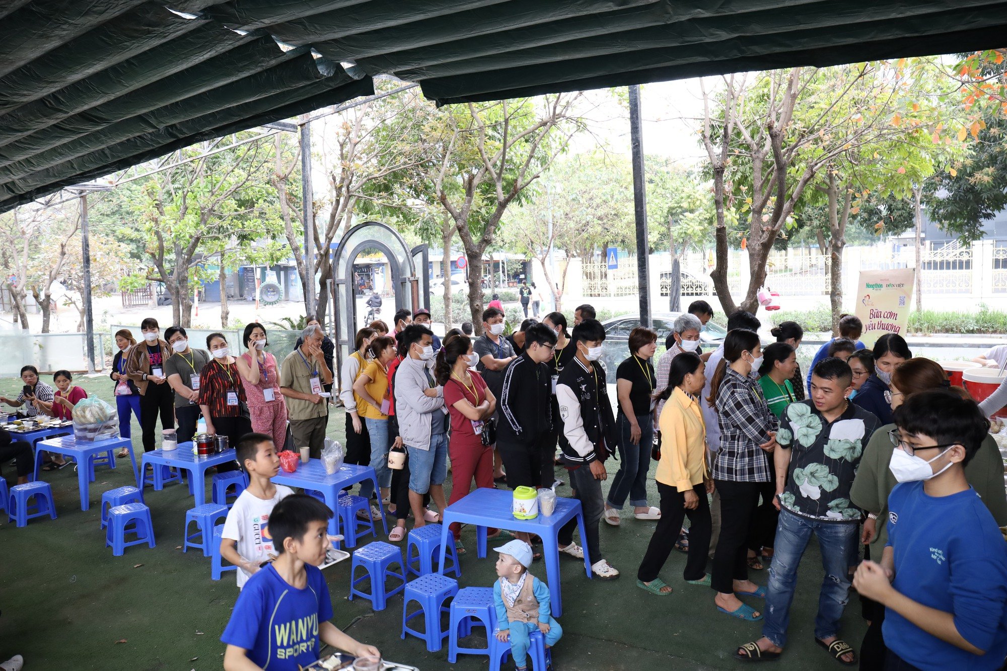 600 suất ăn miễn phí sẽ được trao tại “Bữa cơm yêu thương” - Ảnh 1.