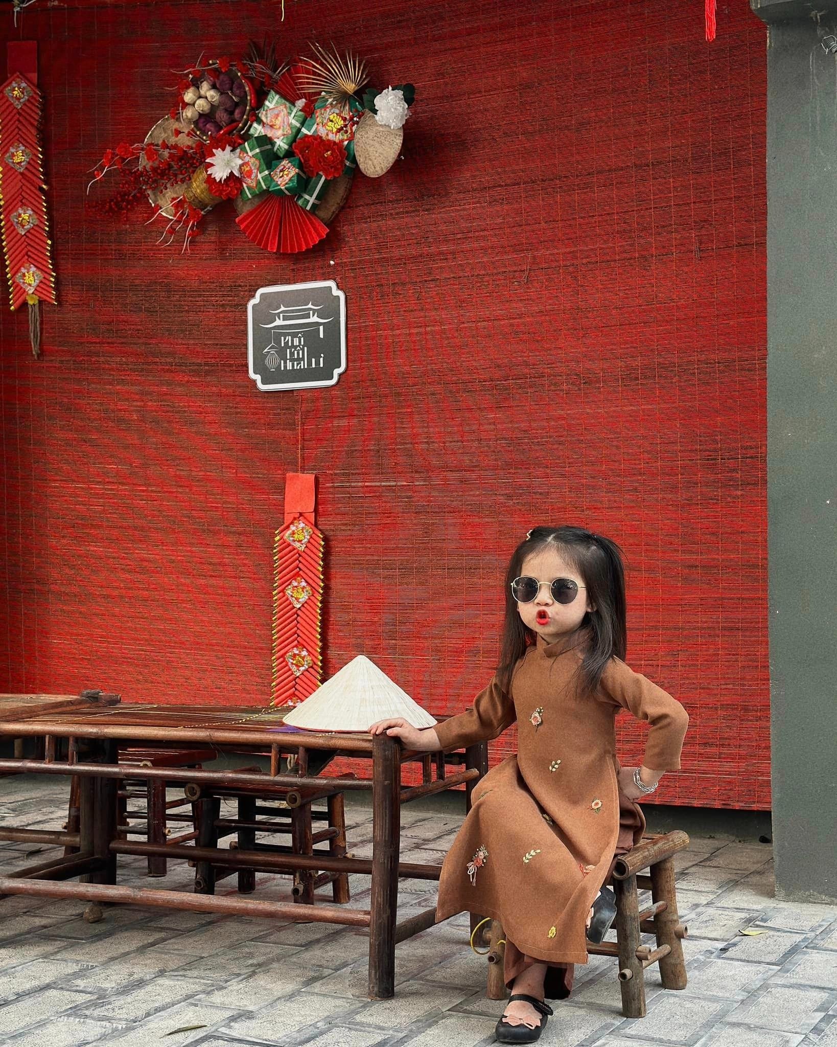 Dạo quanh phố cổ Hoa Lư với hàng nghìn chiếc đèn lồng và trải nghiệm thả đèn hoa đăng - Ảnh 14.