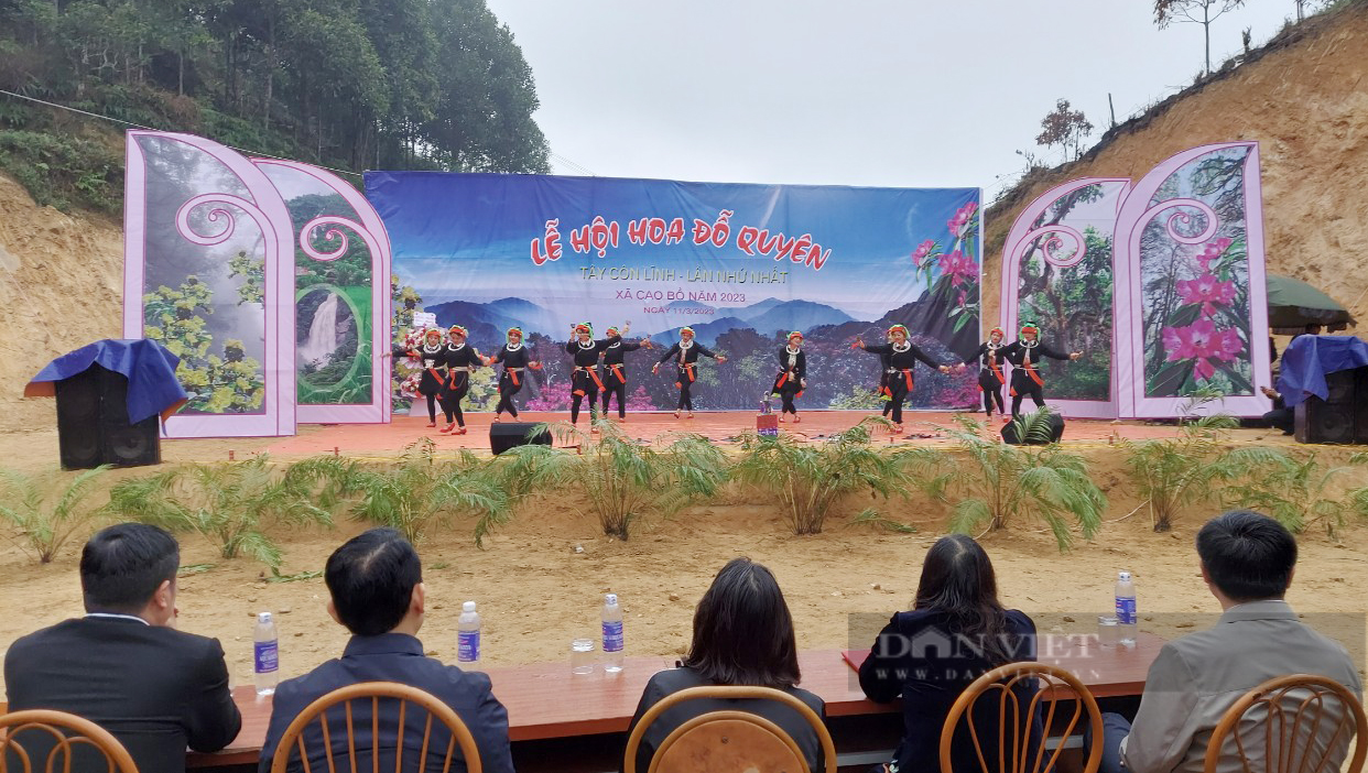 Lên Hà Giang ngắm hoa Đỗ Quyên và thưởng thức văn hóa các dân tộc ở Cao Bồ - Ảnh 1.