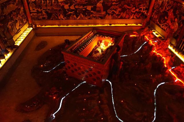Có điều gì nguy hiểm ở cây lựu mọc trên lăng mộ của Tần Thủy Hoàng? - Ảnh 3.