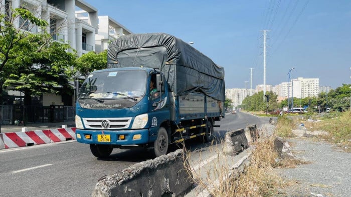 Những dự án giao thông "rùa bò" làm khổ dân ở TP.HCM - Ảnh 1. Những dự án giao thông "rùa bò" làm khổ dân ở TP.HCM - Ảnh 1.