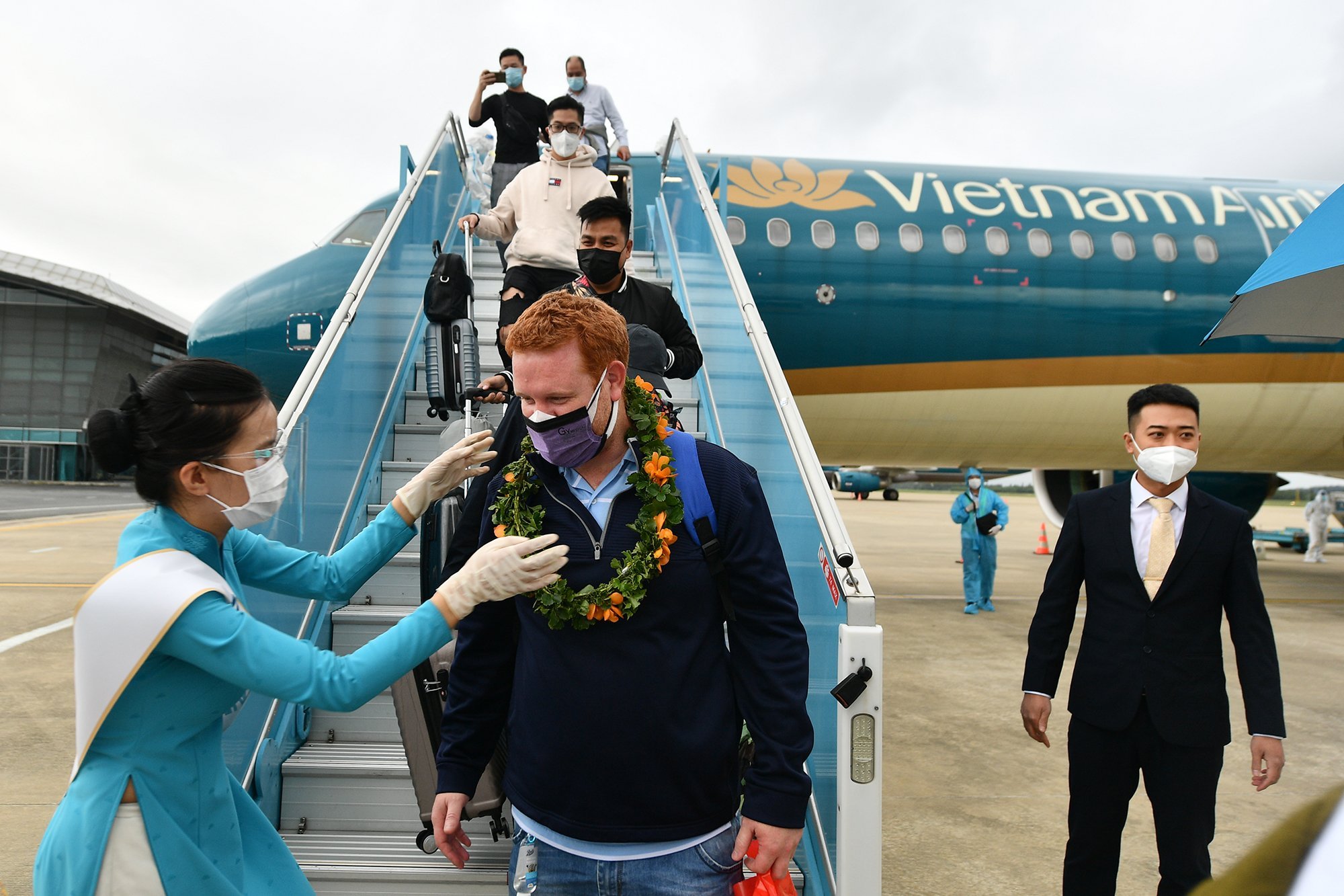 Vietnam Airlines lỗ 34.000 tỷ, Bamboo Airways lỗ hơn 16.000 tỷ, một hãng bay đang như “con chim không còn cọng lông nào” - Ảnh 3.