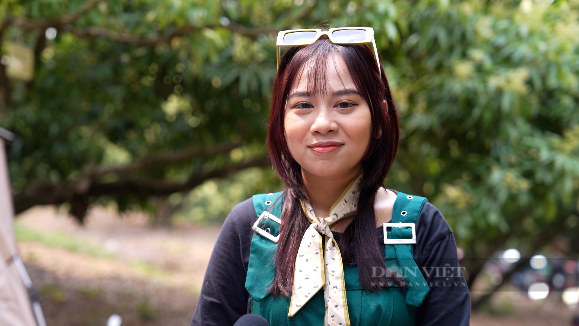 Trải nghiệm vườn vải thiều Global GAP đang nở rộ hoa, du khách thích thú chọn cây để đóng cọc sở hữu - Ảnh 7.