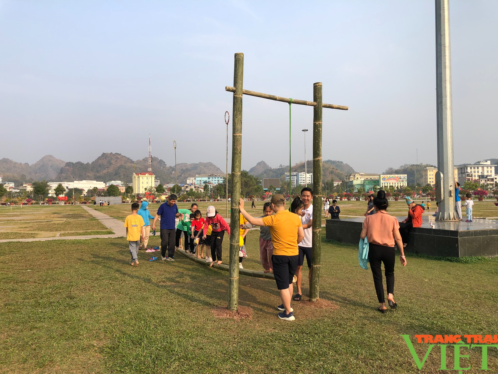Lắng đọng cảm xúc về Lễ hội Mùa hoa ban TP.Sơn La 2023 - Ảnh 5. Lắng đọng cảm xúc về Lễ hội Mùa hoa ban TP.Sơn La 2023 - Ảnh 5.