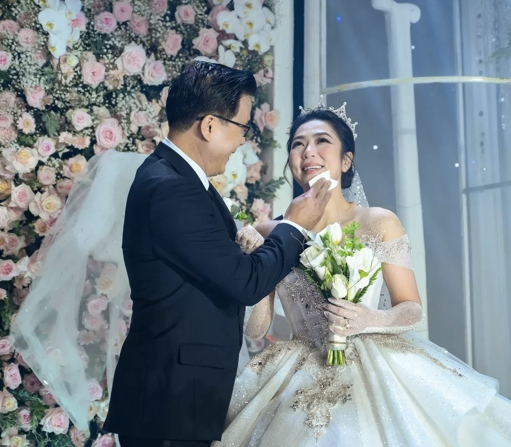 Động thái mới nhất của Hà Thanh Xuân giữa tin đồn rạn nứt với &quot;Vua cá Koi&quot; Thắng Ngô - Ảnh 3.