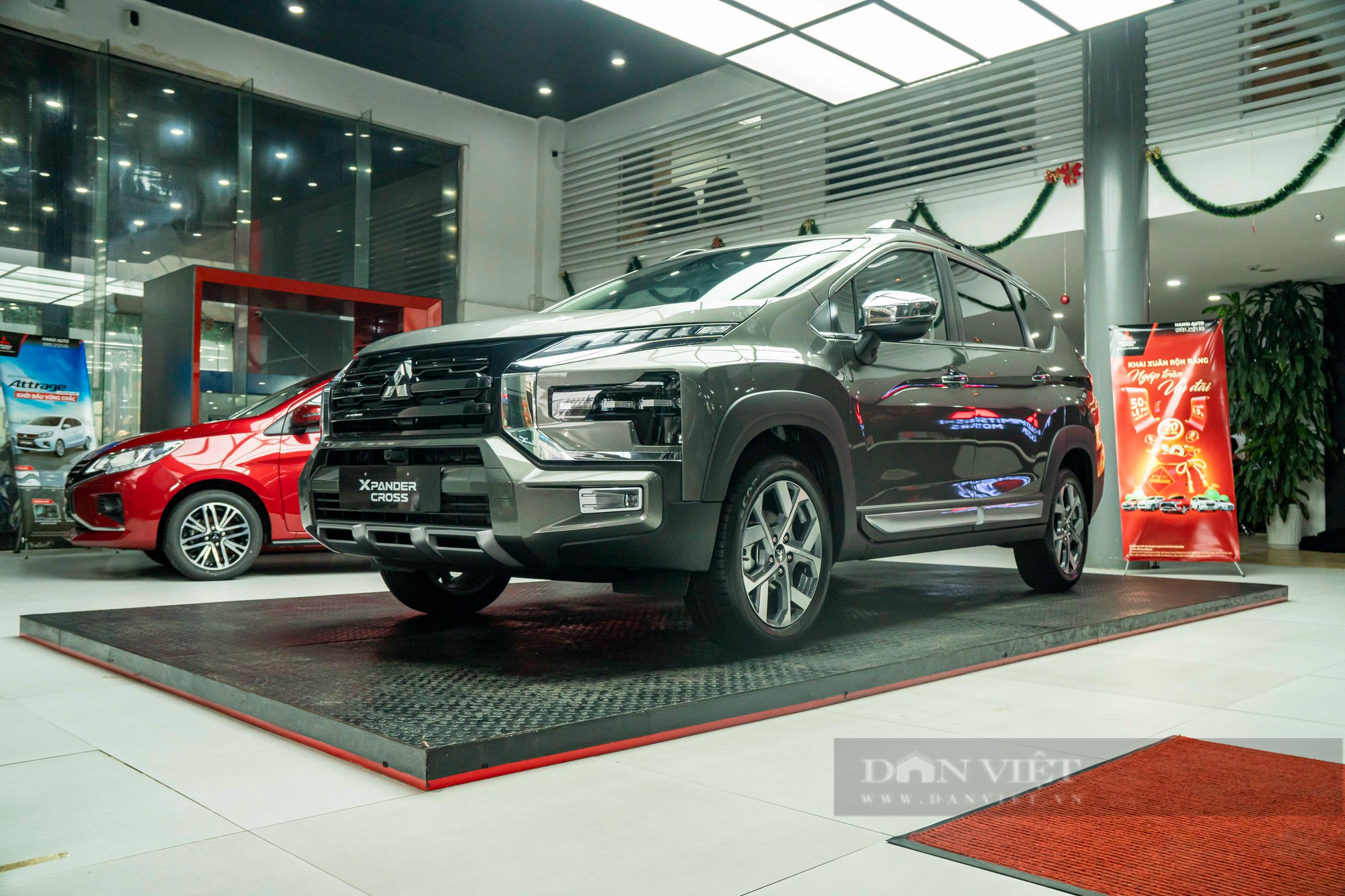 Giá lăn bánh Mitsubishi Xpander Cross 2023 vừa ra mắt Việt Nam - Ảnh 2. Giá lăn bánh Mitsubishi Xpander Cross 2023 vừa ra mắt Việt Nam - Ảnh 2.