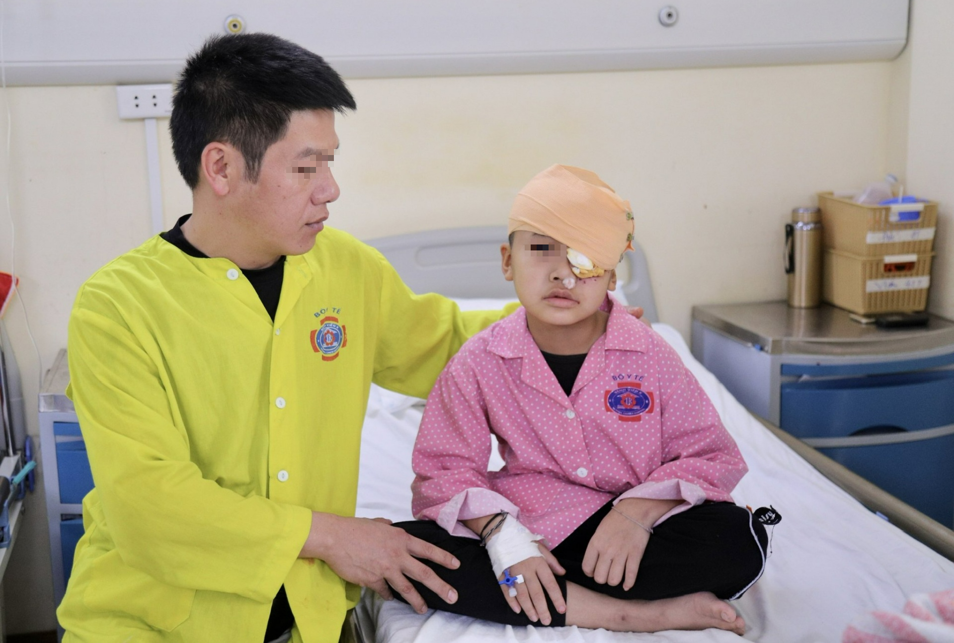 U quái khiến cậu bé 4 tuổi khóc ròng từ sáng đến đêm - Ảnh 2.