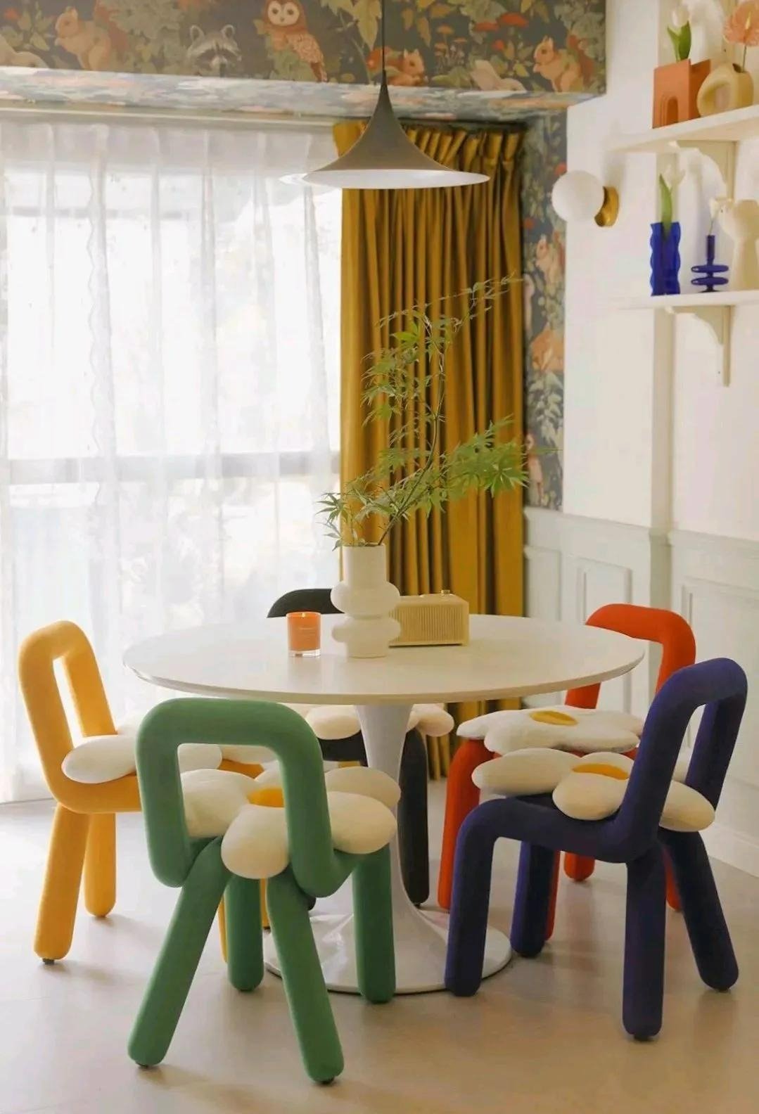 Bàn ăn tuyệt đối không được đặt thế này, Thần Tài thấy sẽ quay đầu bỏ chạy ngay - Ảnh 1.
