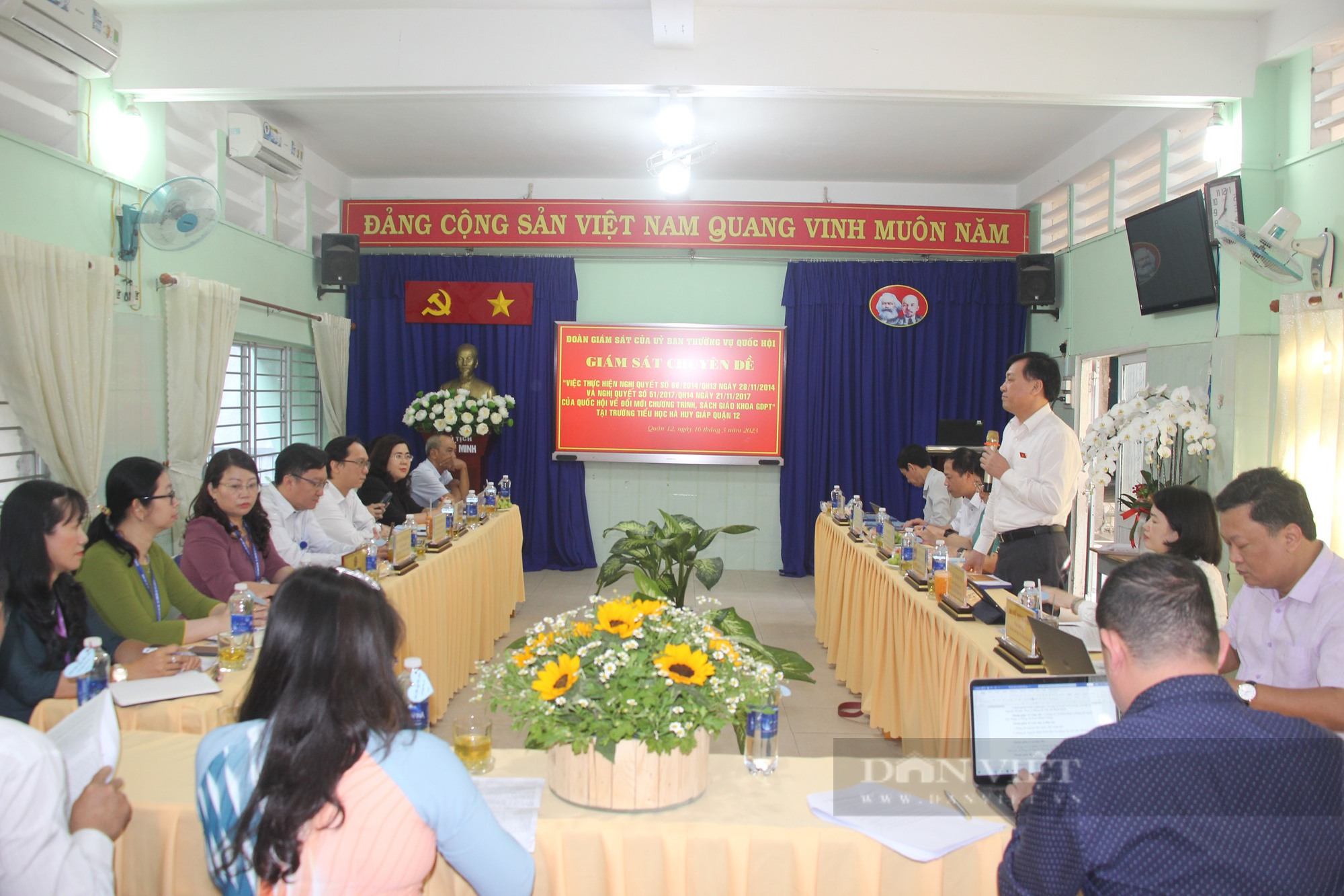 Thiếu giáo viên các môn đặc thù vẫn là khó khăn lớn của trường học trong tổ chức chương trình mới - Ảnh 1.