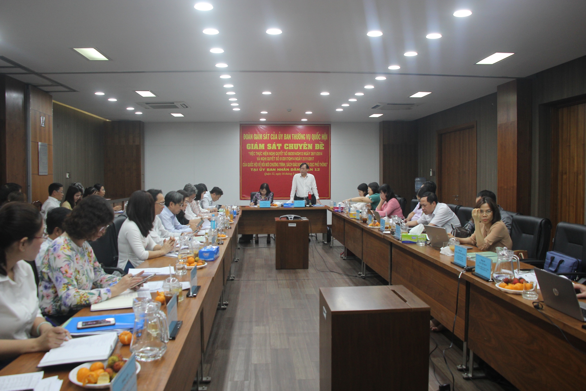 Đoàn giám sát Quốc hội: Giáo viên đang phải gồng 200% để thực hiện chương trình GDPT 2018 - Ảnh 1.