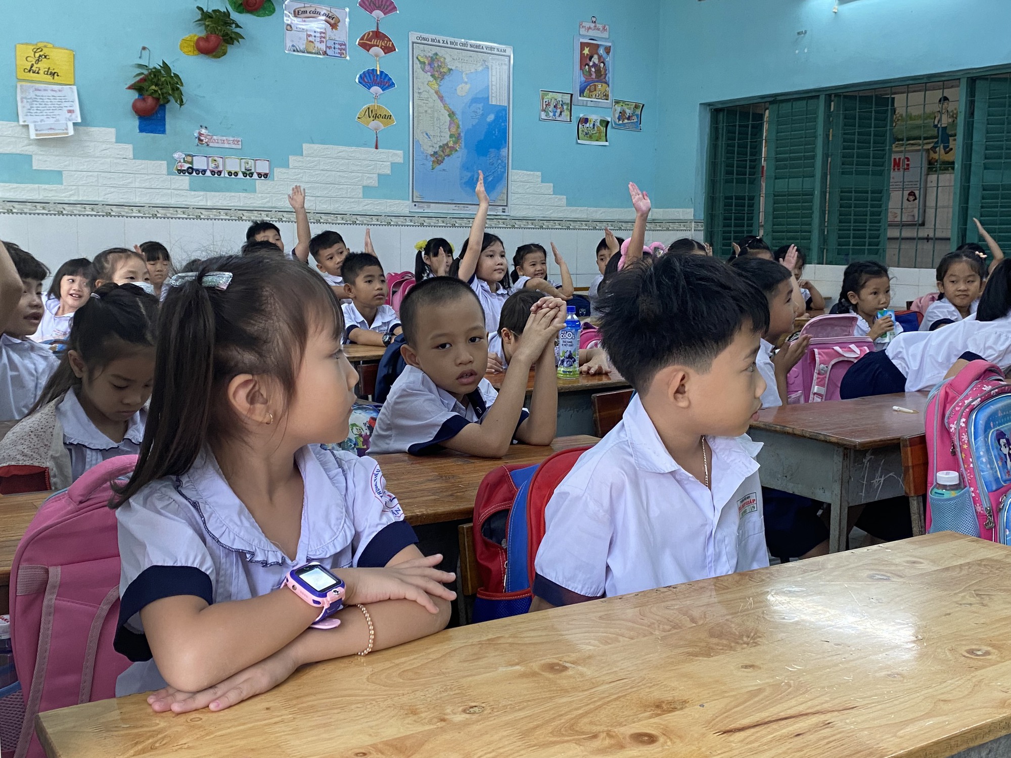 Năm học mới sắp bắt đầu, các khoản được phép thu kịch trần tại TP.HCM ra sao? - Ảnh 4.