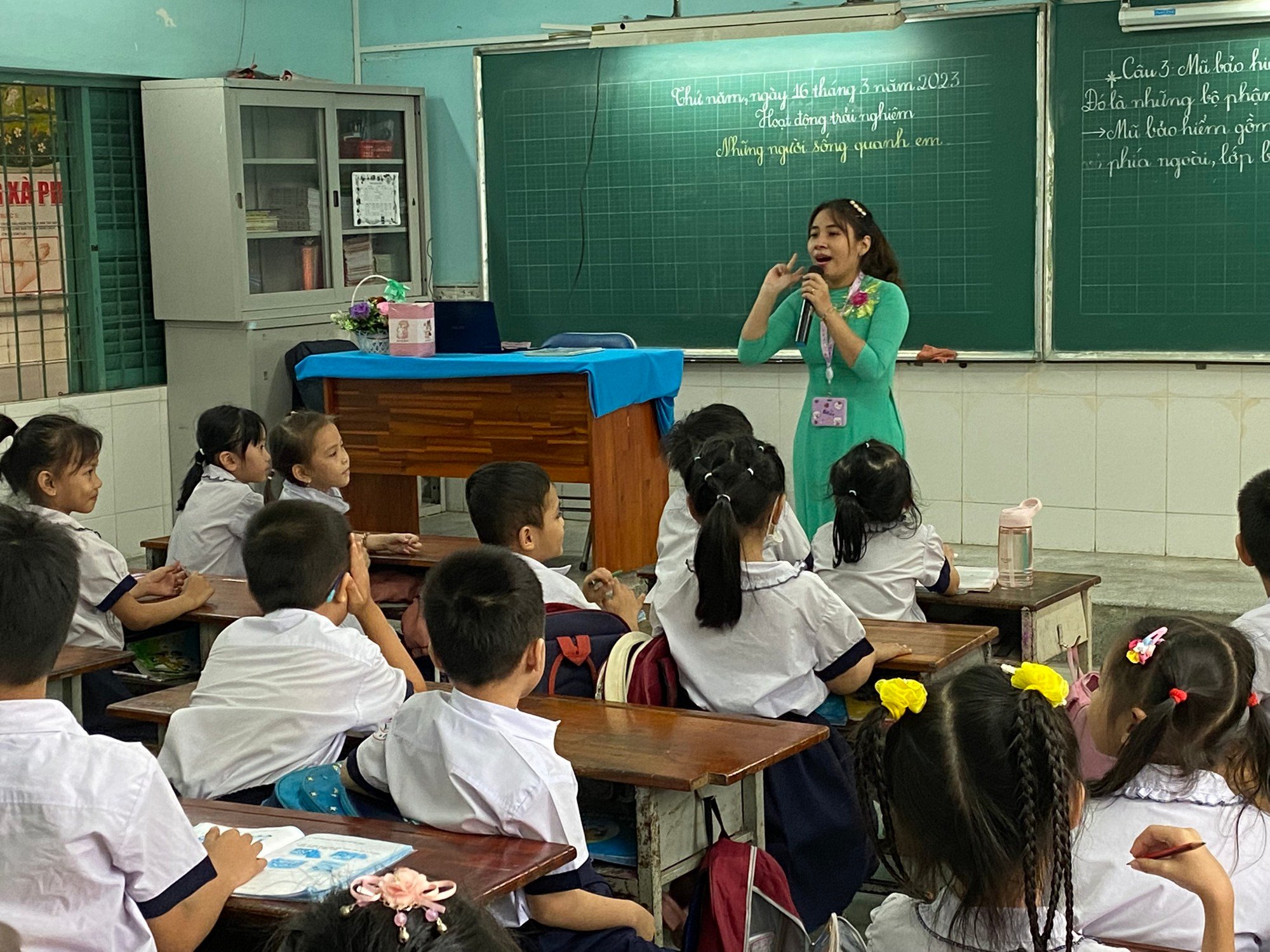 Tuyển sinh không phân giới hành chính: Có ngăn được nạn &quot;chạy&quot; chỗ học? - Ảnh 3.