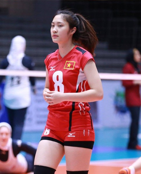 Nhan sắc tựa &quot;nàng thơ&quot; của VĐV bóng chuyền đang gây sốt cộng đồng mạng - Ảnh 1.