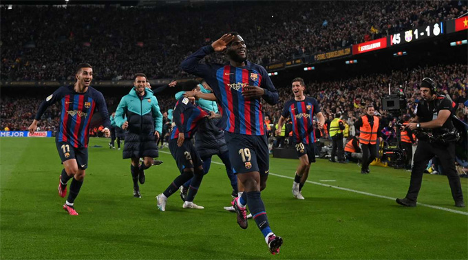 Ngược dòng trước Real Madrid, Barcelona chạm tay vào chức vô địch La Liga - Ảnh 3.