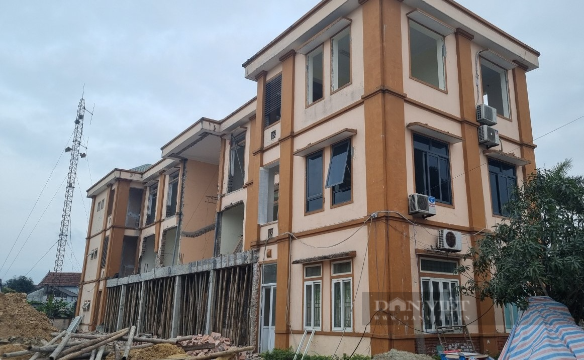 Nghệ An: Xôn xao thông tin đầu tư tiền tỷ chỉ để quay hướng trụ sở xã - Ảnh 1.