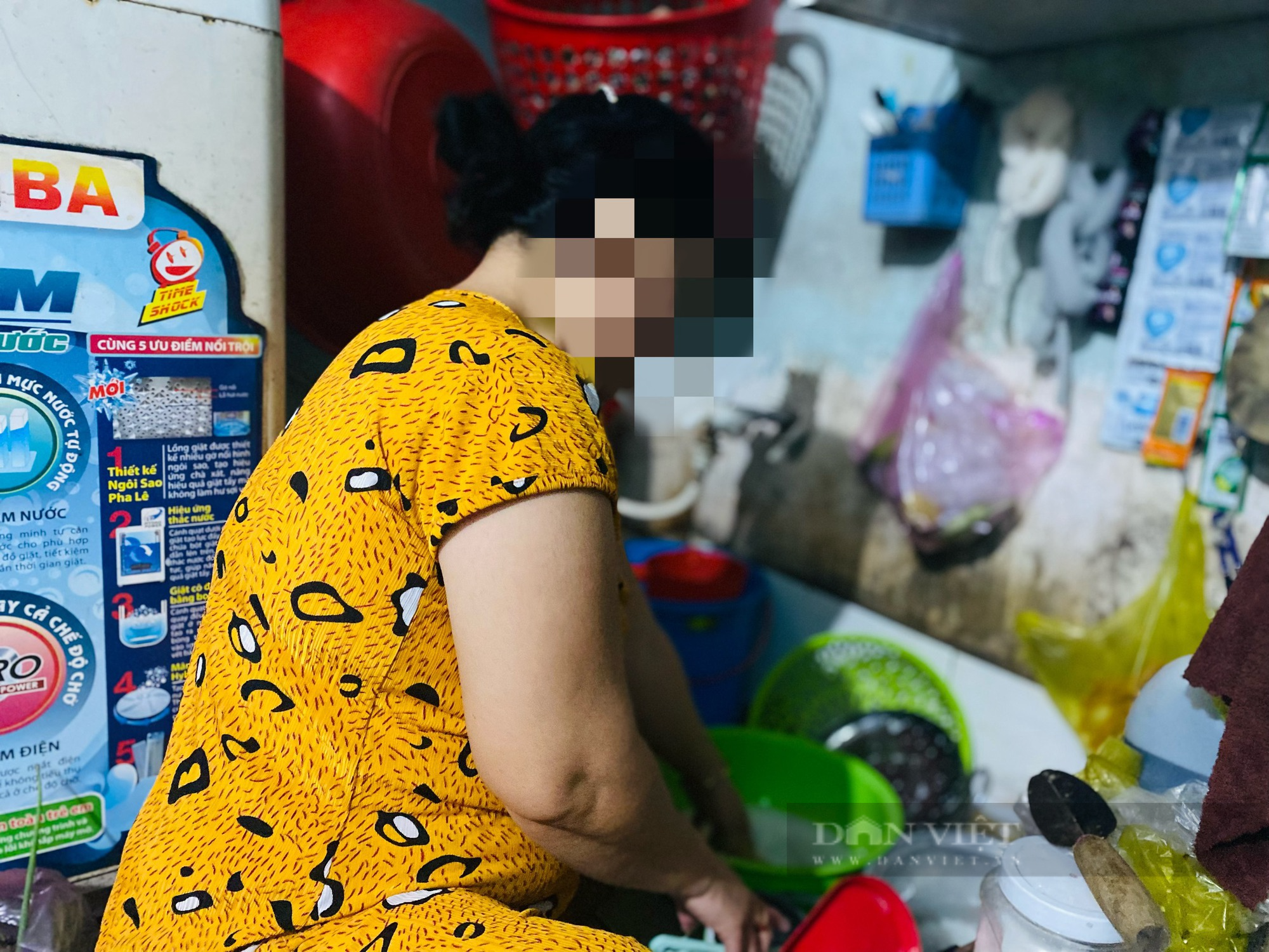 Công nhân giữa làn sóng mất việc (bài 2): Đi làm nơm nớp lo mất &quot;cần câu cơm&quot; khi tuổi không còn trẻ - Ảnh 2.