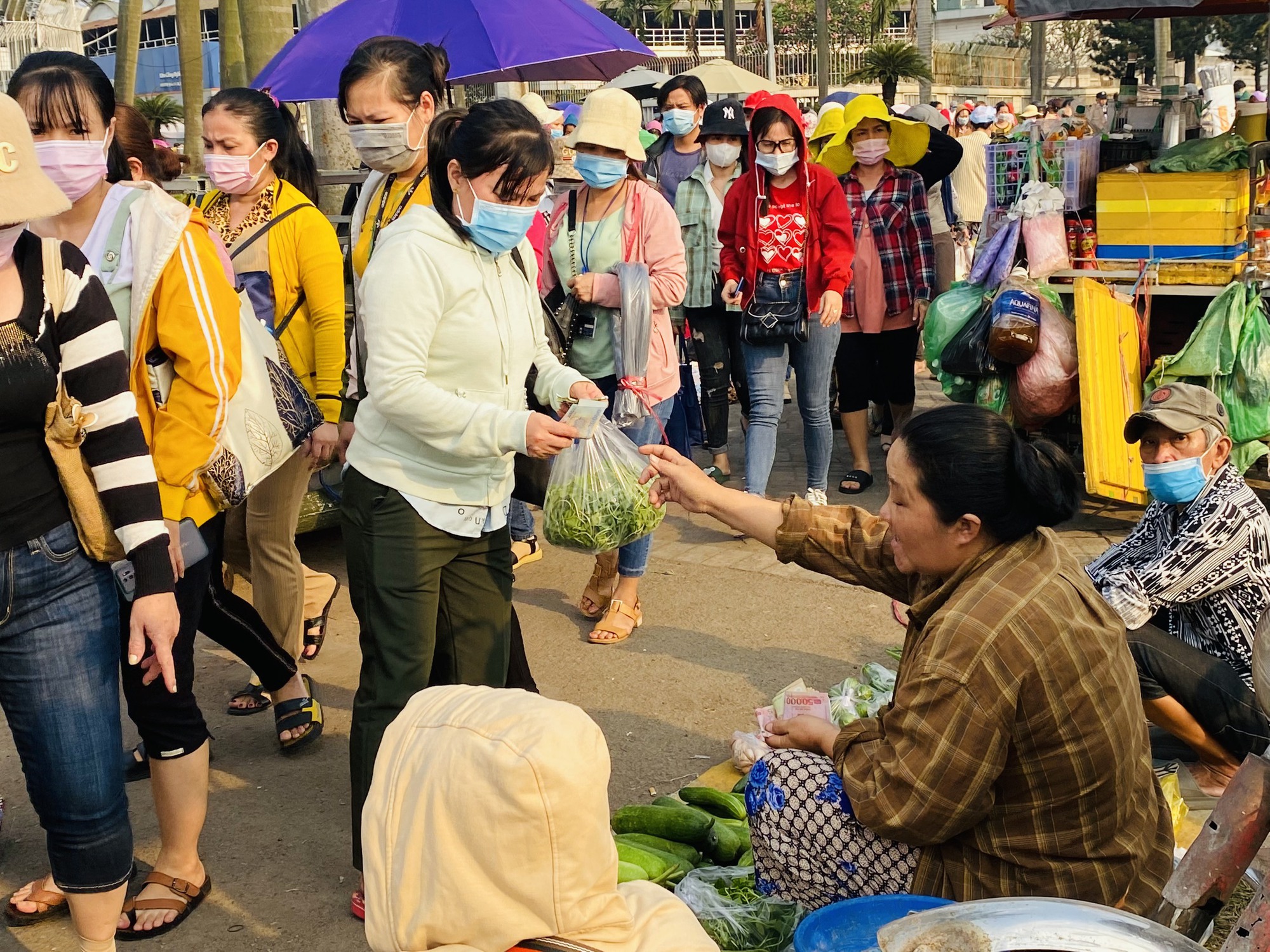 Tăng cường giám sát việc trả lương, thưởng tết cho người lao động - Ảnh 3.