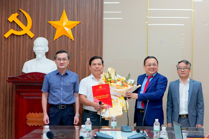 Tân Phó Giám đốc Sở Tài nguyên và môi trường Khánh Hòa là ai? - Ảnh 1. Tân Phó Giám đốc Sở Tài nguyên và môi trường Khánh Hòa là ai? - Ảnh 1.