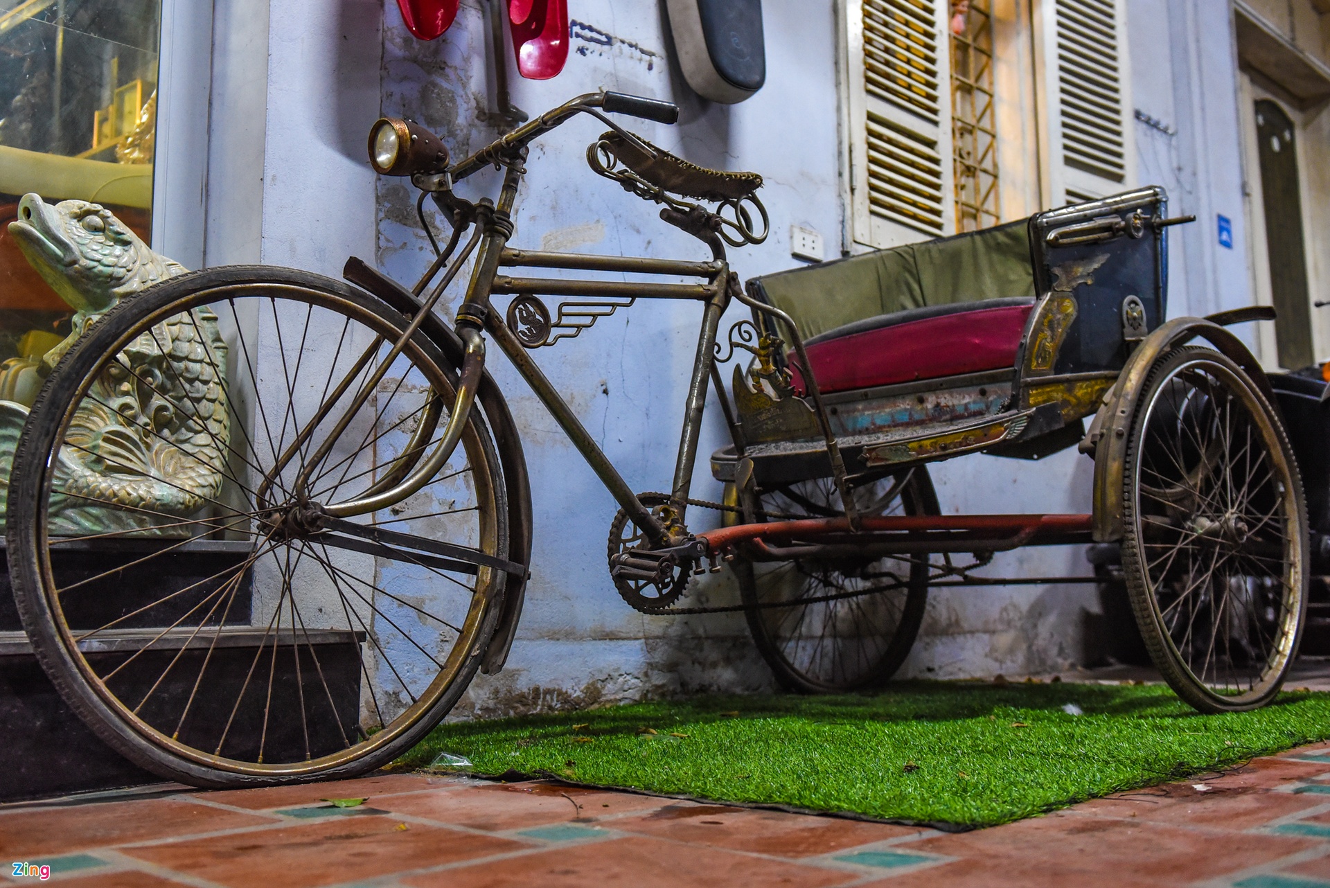 Sidecar, Lambro và loạt xe cổ tiền tỷ của 9x Hà Nội - Ảnh 3.