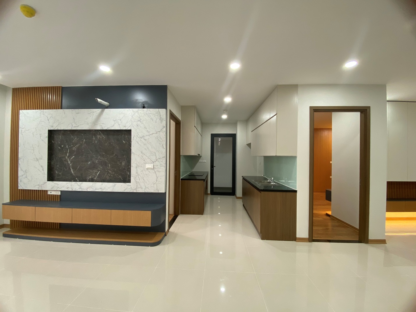 Thị trường trầm lắng, căn hộ chung cư sắp bàn giao vẫn được ưa chuộng - Ảnh 2.