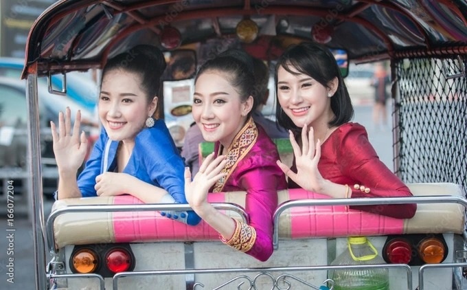 &quot;Chặt chém&quot; gấp 4 lần, lái xe ở Thái Lan bị cấm đón khách sân bay cả đời - Ảnh 3.