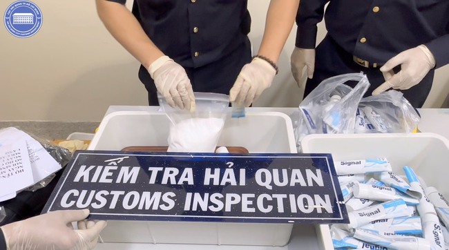 4 tiếp viên được thả tự do, không đồng nghĩa vụ án dừng lại - Ảnh 2.