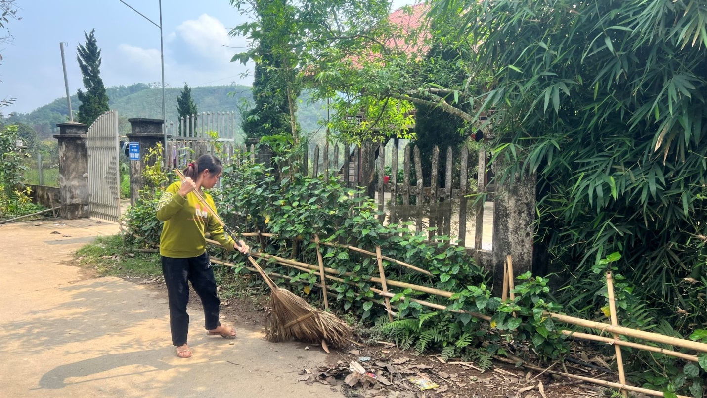 Hà Giang: Xã vùng 3 không ngừng chỉnh trang bộ mặt nông thôn ngày càng văn minh giàu đẹp - Ảnh 3.