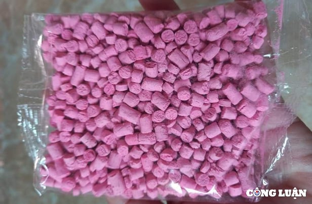 Tràn lan thuốc diệt chuột không nhãn mác được bán trên thị trường mạng - Ảnh 2.