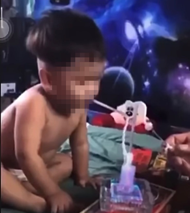 Tác hại khôn lường khi trẻ em bị ngộ độc ma túy - Ảnh 1.