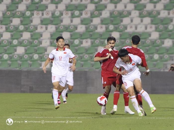 HLV Troussier hài lòng dù đội U23 thua đậm, triết lý bóng đá Việt Nam là gì? - Ảnh 2.