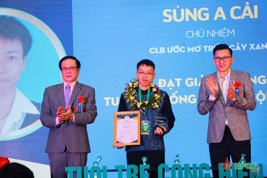 Chàng trai dân tộc Mông ươm mầm triệu cây xanh - Ảnh 3.