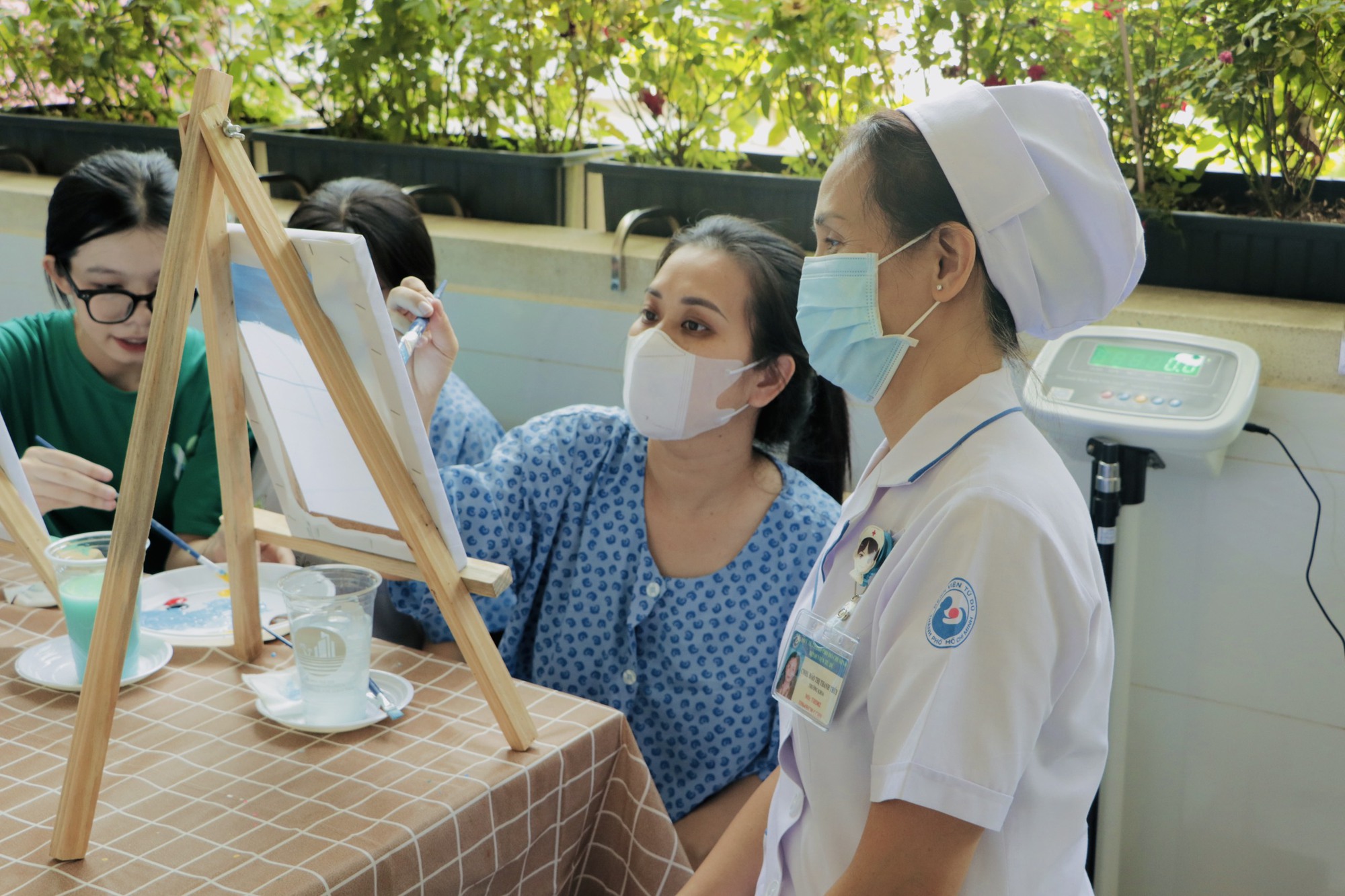 Cùng bệnh nhân ung thư &quot;vượt qua bóng tối&quot; - Ảnh 14.