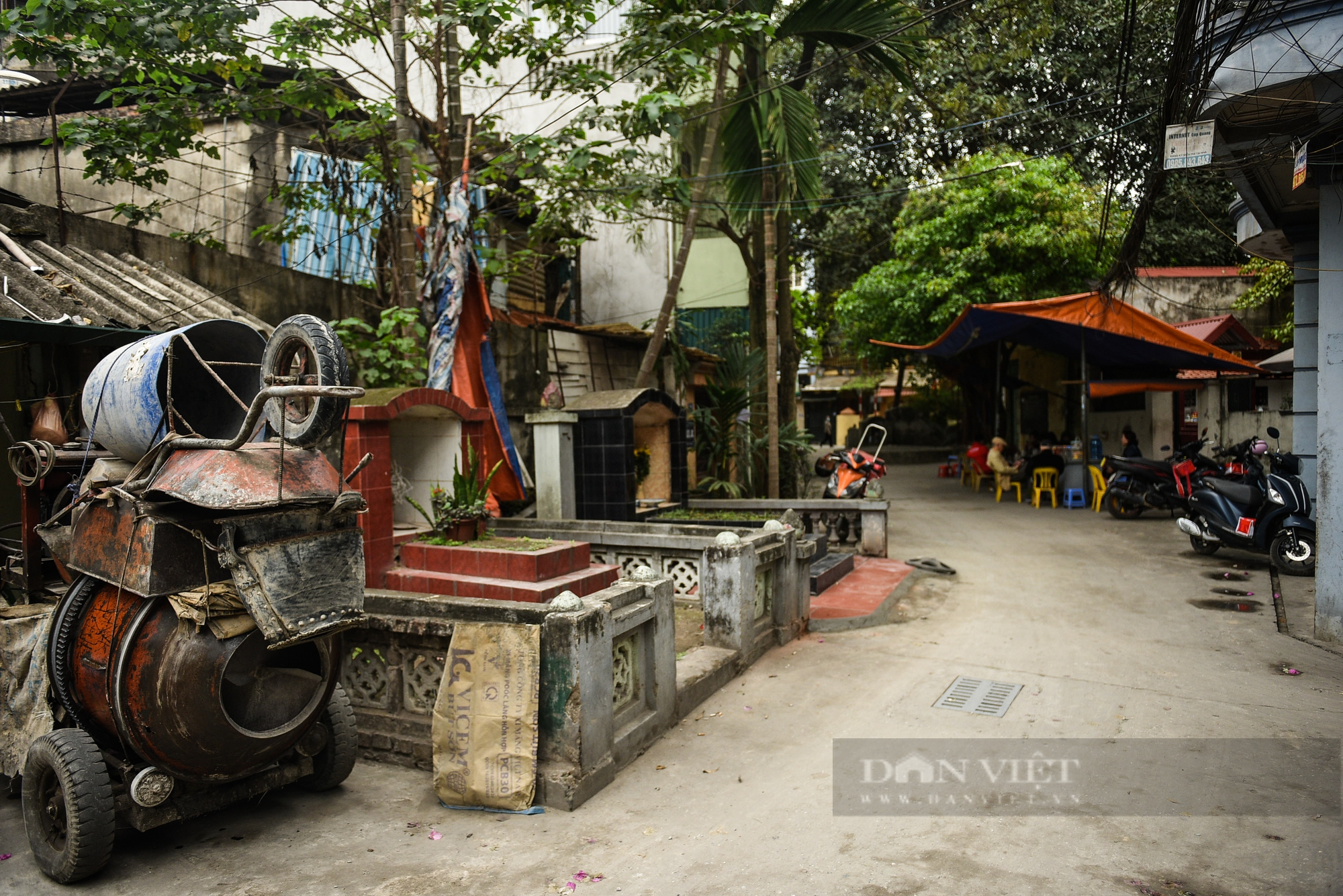 Khám phá cuộc sống của người dân tại khu &quot;phố nghĩa địa&quot; ở trung tâm Thủ đô  - Ảnh 10.