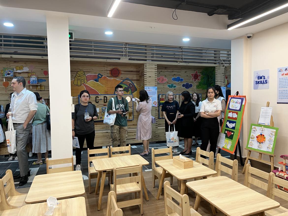 Thanh Bùi mở ngôi trường hạnh phúc giữa trung tâm TP.HCM cho trẻ tự kỷ - Ảnh 5.