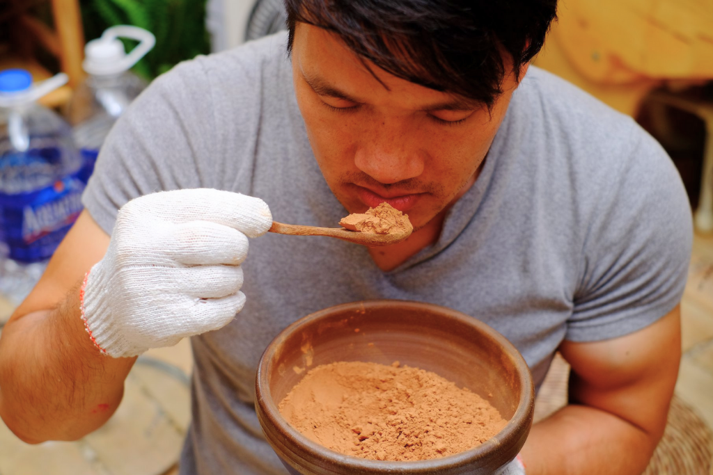 Chàng trai khởi nghiệp thành công thương hiệu xà bông từ &quot;Đôi chân vô hình&quot; - Ảnh 2.