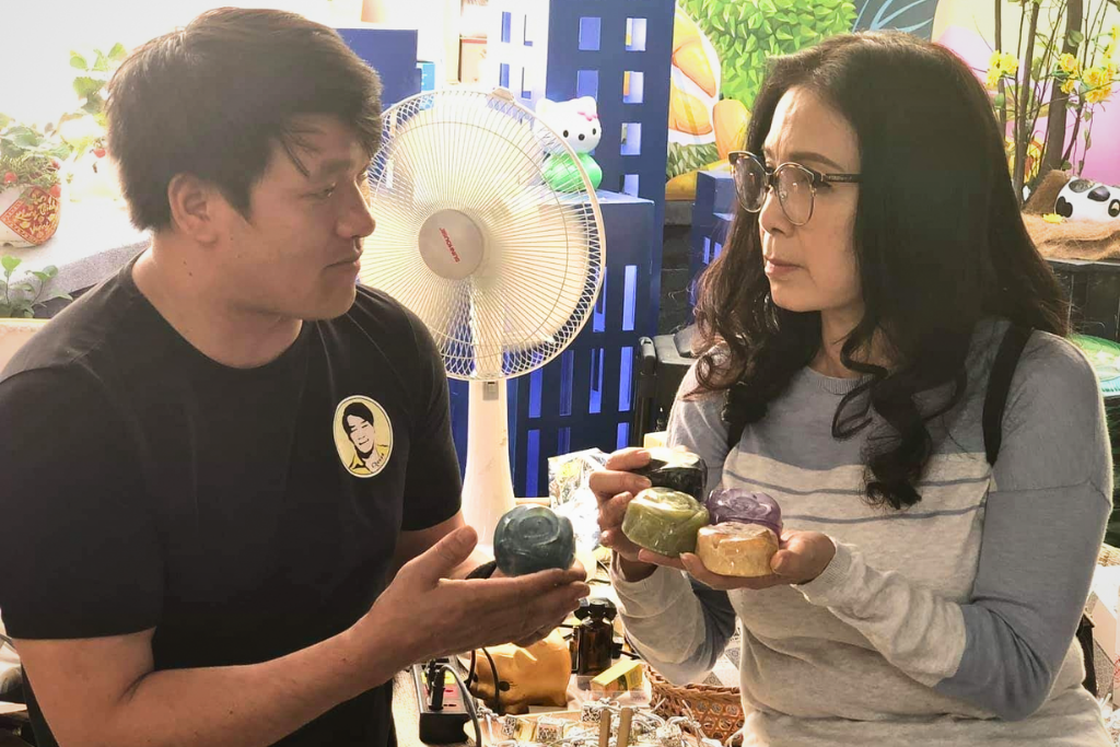 khởi nghiệp xà phòng ttuwj nhiên 