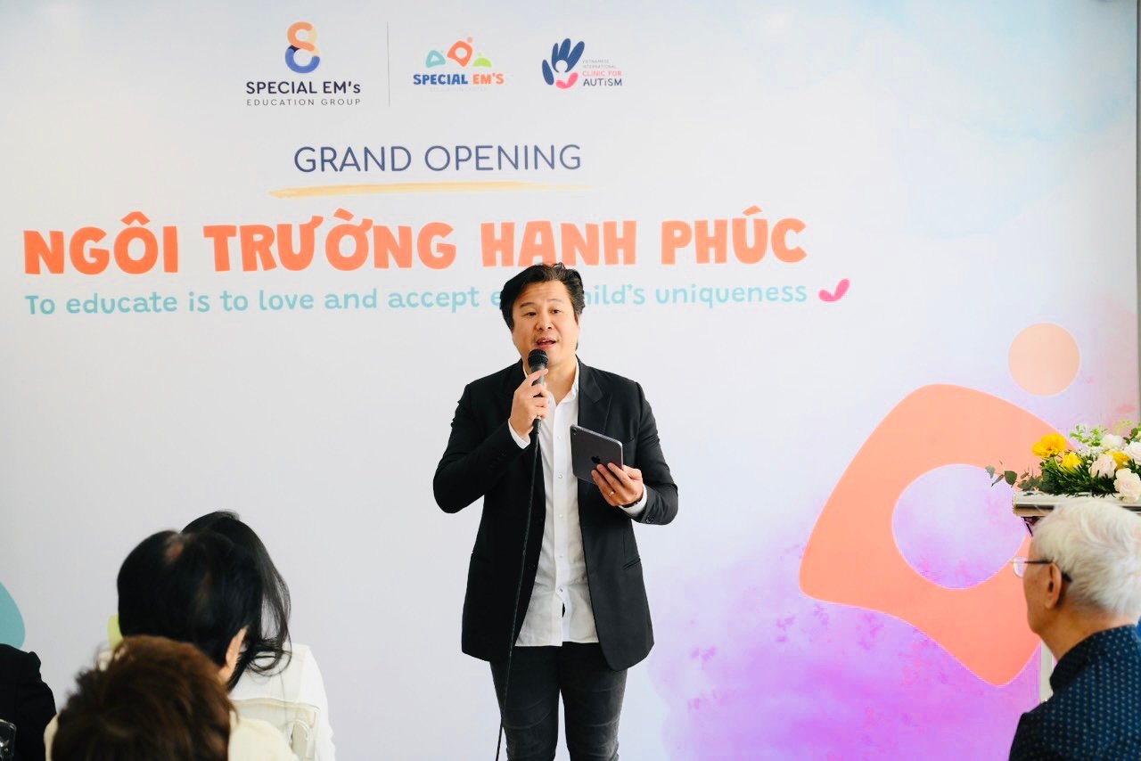 Thanh Bùi mở ngôi trường hạnh phúc giữa trung tâm TP.HCM cho trẻ tự kỷ - Ảnh 3.
