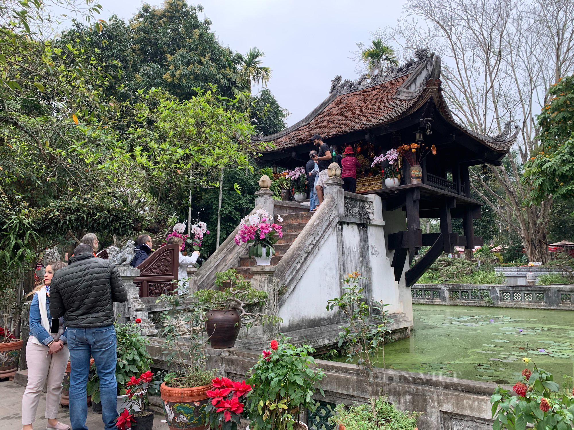 Khám phá công trình nghìn năm tuổi với lối kiến trúc độc đáo “có một không hai” ở Thủ đô - Ảnh 3.