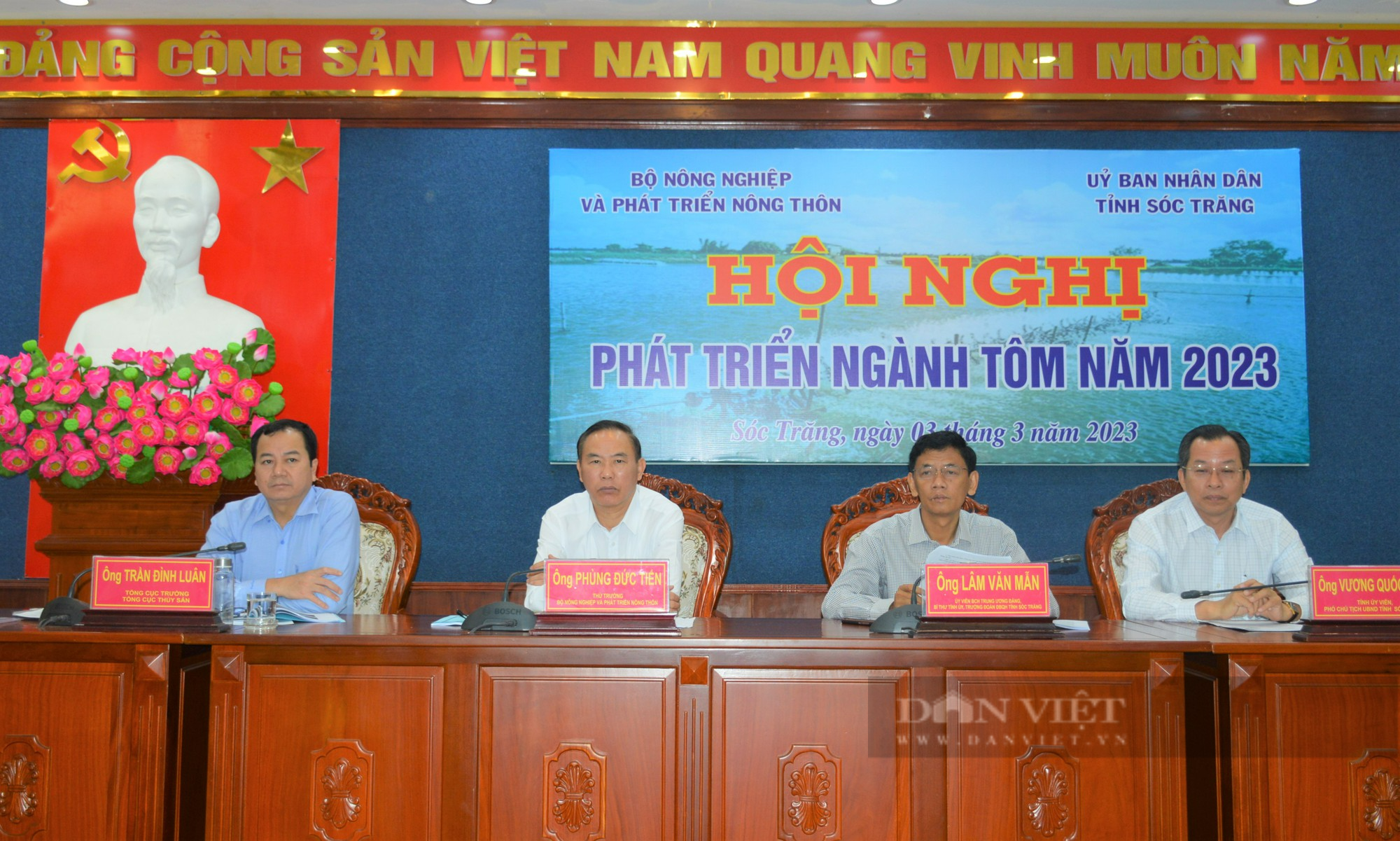 Xuất khẩu tôm năm 2023 gặp nhiều khó khăn, giá giảm - Ảnh 1.