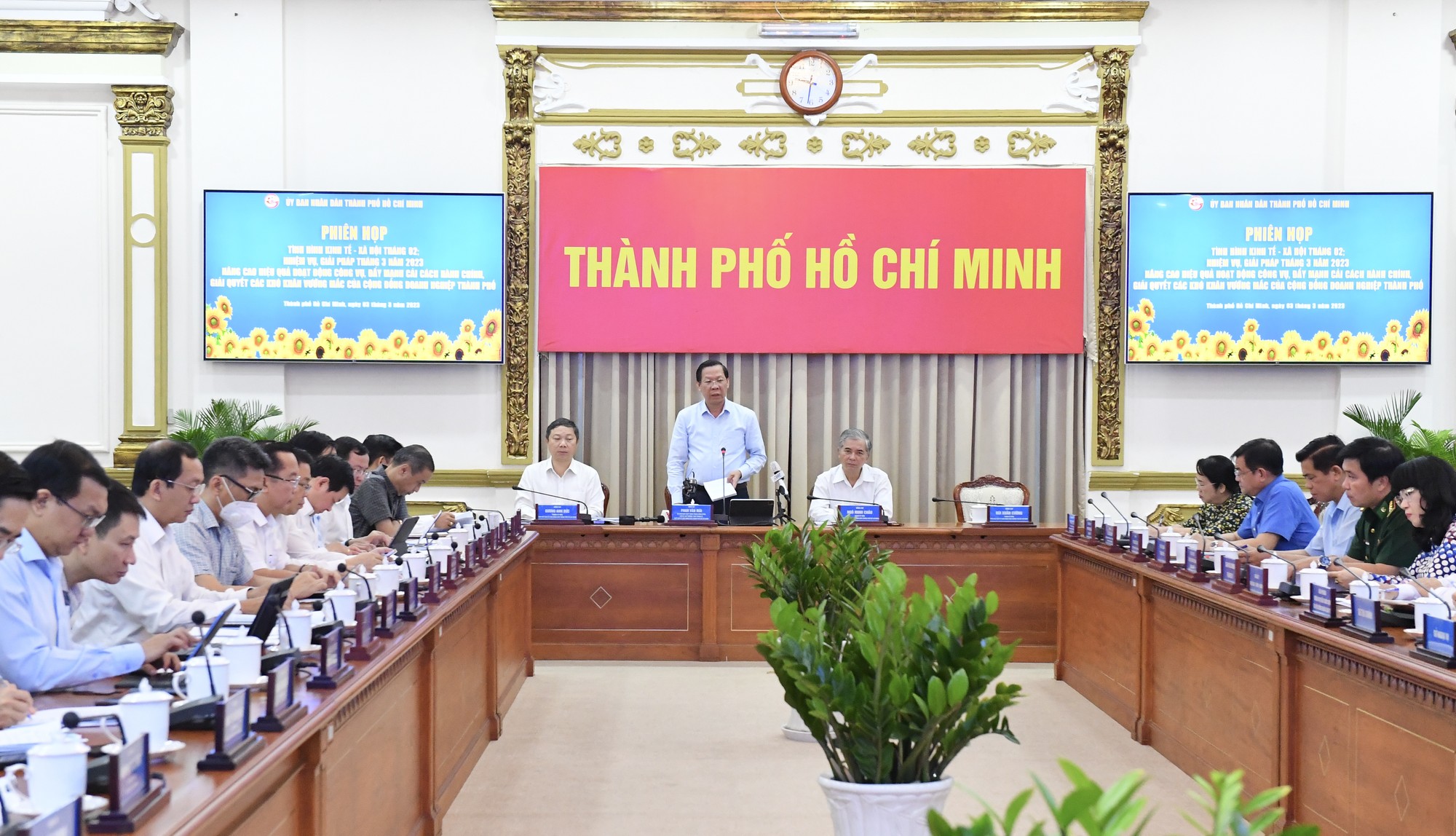 Chủ tịch TP.HCM: Kiên quyết phân bổ hết nguồn vốn đầu tư công trong tháng 3 - Ảnh 3.