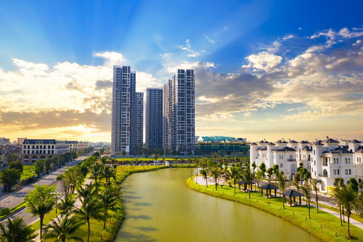 Nhà đầu tư có nên chờ thị trường &quot;ấm lên&quot; mới xuống tiền? - Ảnh 1.