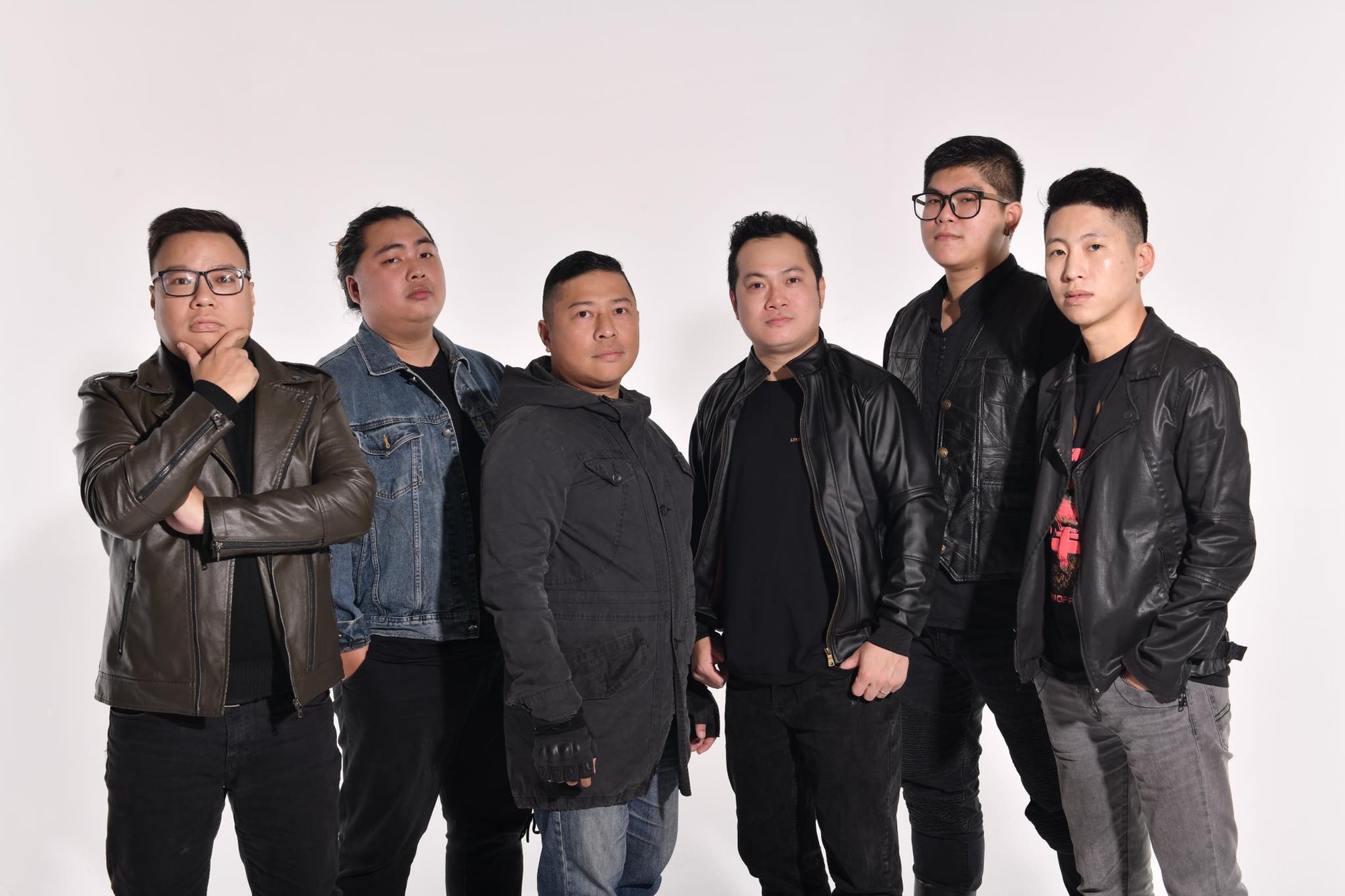 Trưởng ban nhạc Đông Đô: “Chúng tôi đang mang Rock Việt vượt qua ranh giới an toàn” - Ảnh 1.