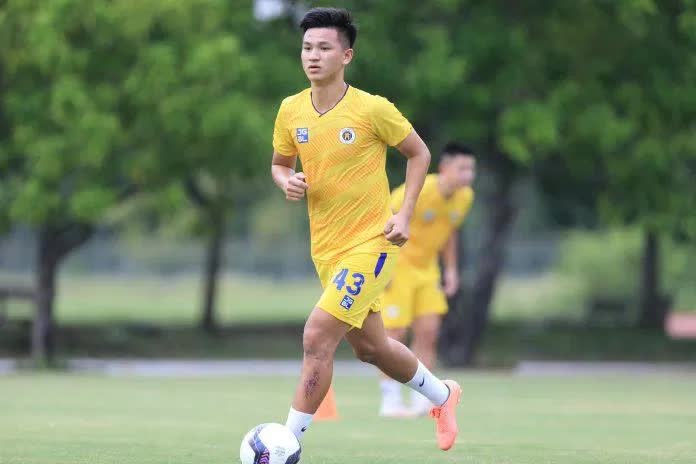 Hà Nội FC gửi &quot;Hùng Dũng đệ nhị&quot; tới CLB PVF - CAND - Ảnh 1.
