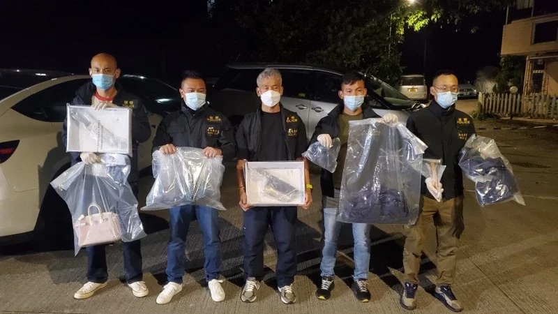 Vụ người mẫu Hong Kong bị sát hại: Cảnh sát thu quân, rời hiện trường - Ảnh 2.