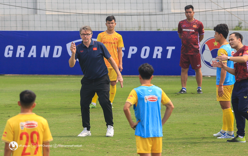 HLV Troussier bổ sung nhân tố U20 lên ĐT U23 Việt Nam dự giải Qatar - Ảnh 1.