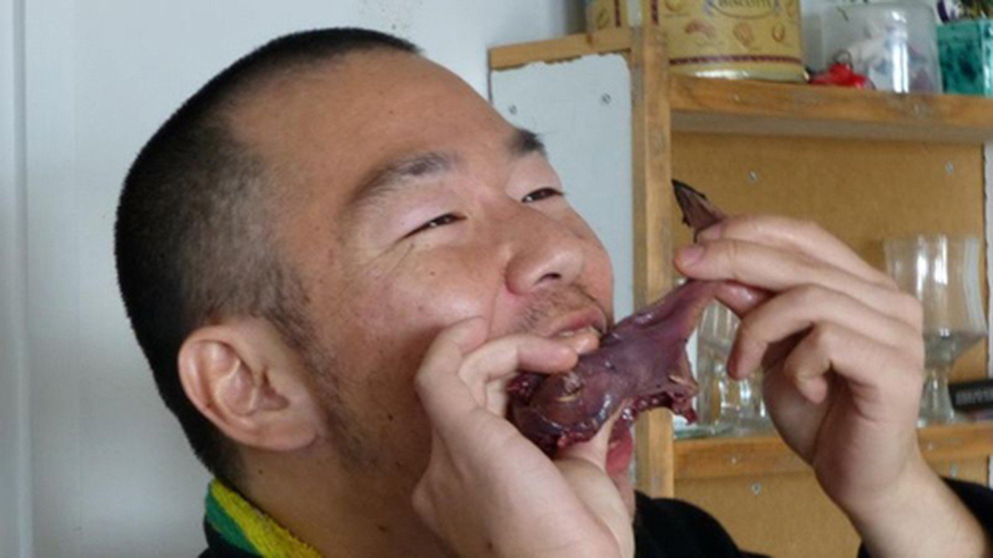 Hãi hùng đặc sản “hương vị từ địa ngục”, vừa ăn vừa bịt mũi - Ảnh 8.