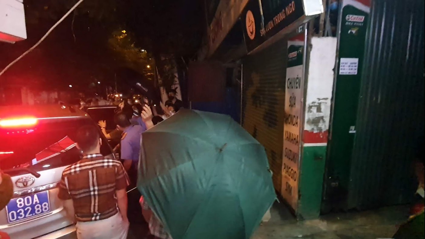 Toàn cảnh vụ cựu đại tá Phùng Anh Lê bị cáo buộc nhận hối lộ - Ảnh 1.