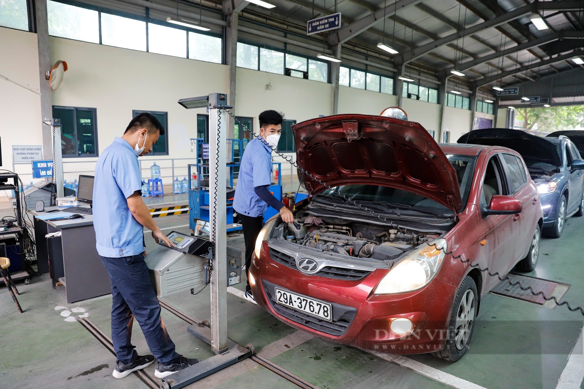 Bất ngờ tình hình đăng kiểm tại Hà Nội sau loạt quy định mới - Ảnh 4.