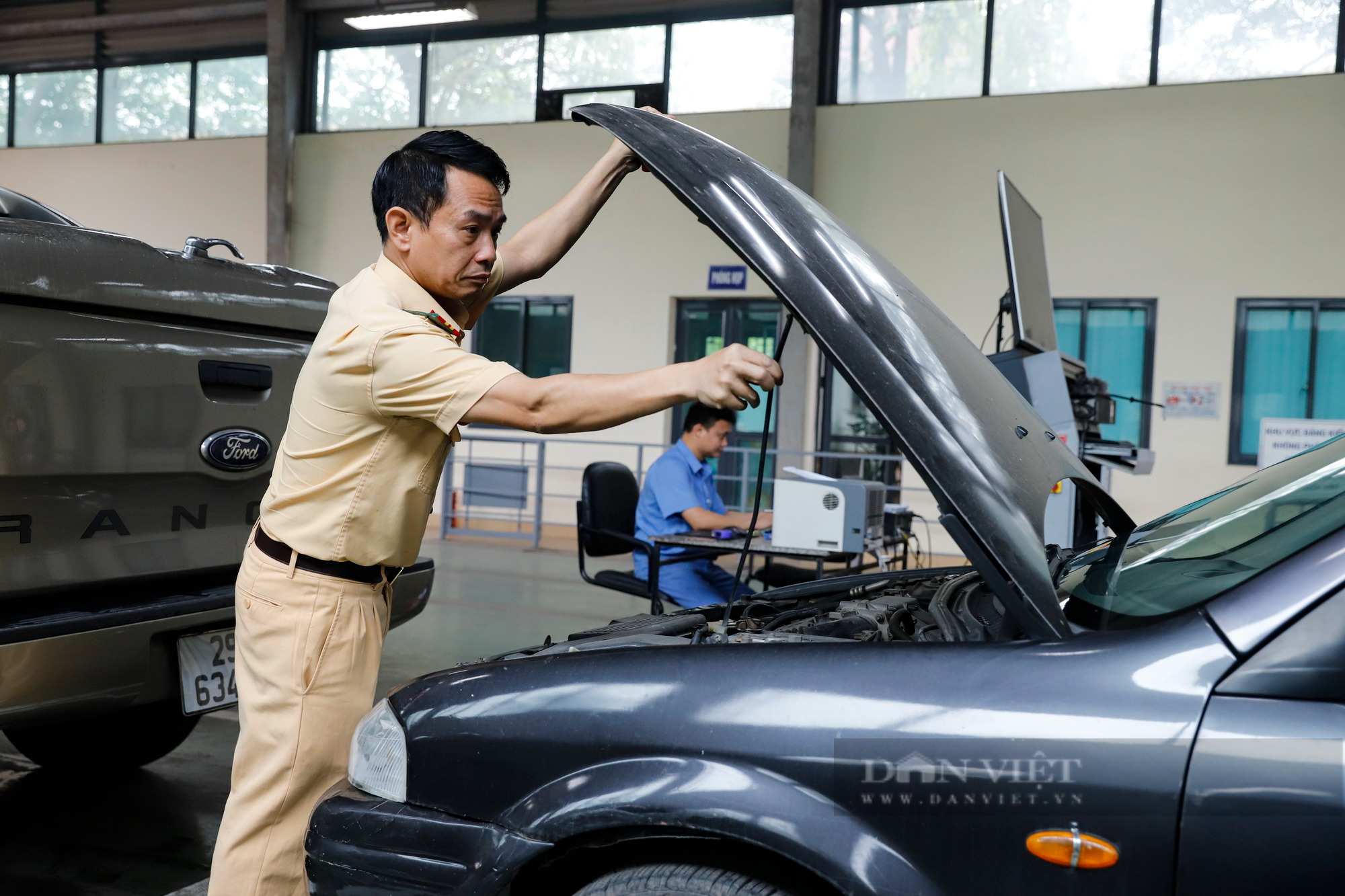 Bất ngờ tình hình đăng kiểm tại Hà Nội sau loạt quy định mới - Ảnh 5.