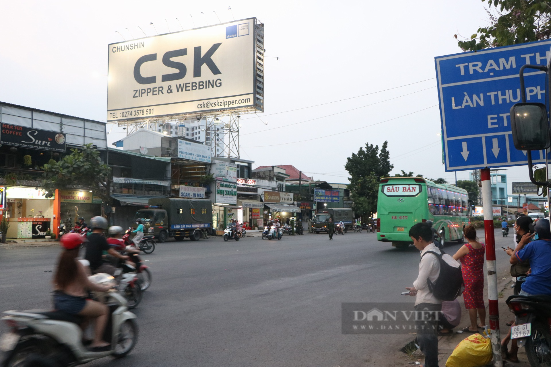 Cận cảnh hiện trường khám xét trụ sở Tập đoàn Tân Hiệp Phát ở Bình Dương - Ảnh 4.